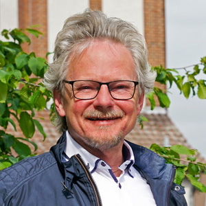  Peter Hellweg